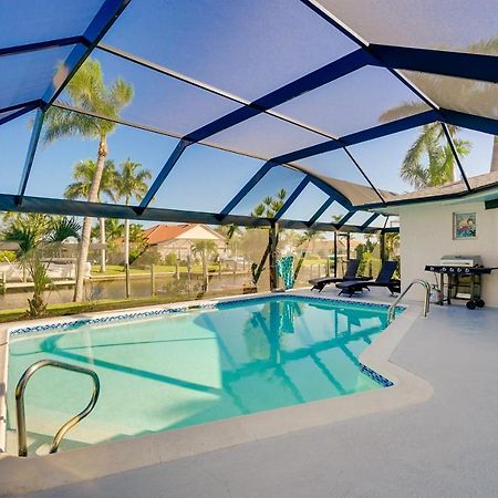 Waterfront Cape Coral Home With Private Pool! エクステリア 写真