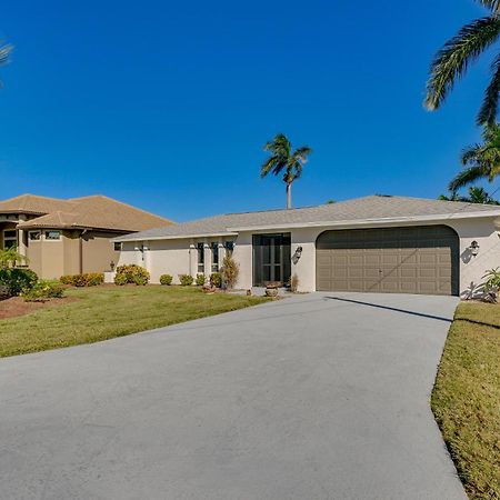 Waterfront Cape Coral Home With Private Pool! エクステリア 写真