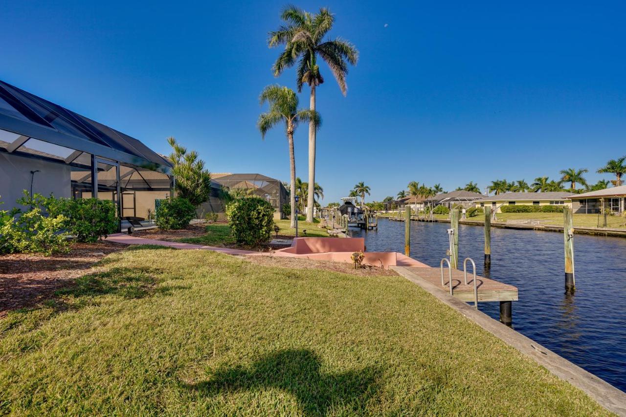 Waterfront Cape Coral Home With Private Pool! エクステリア 写真