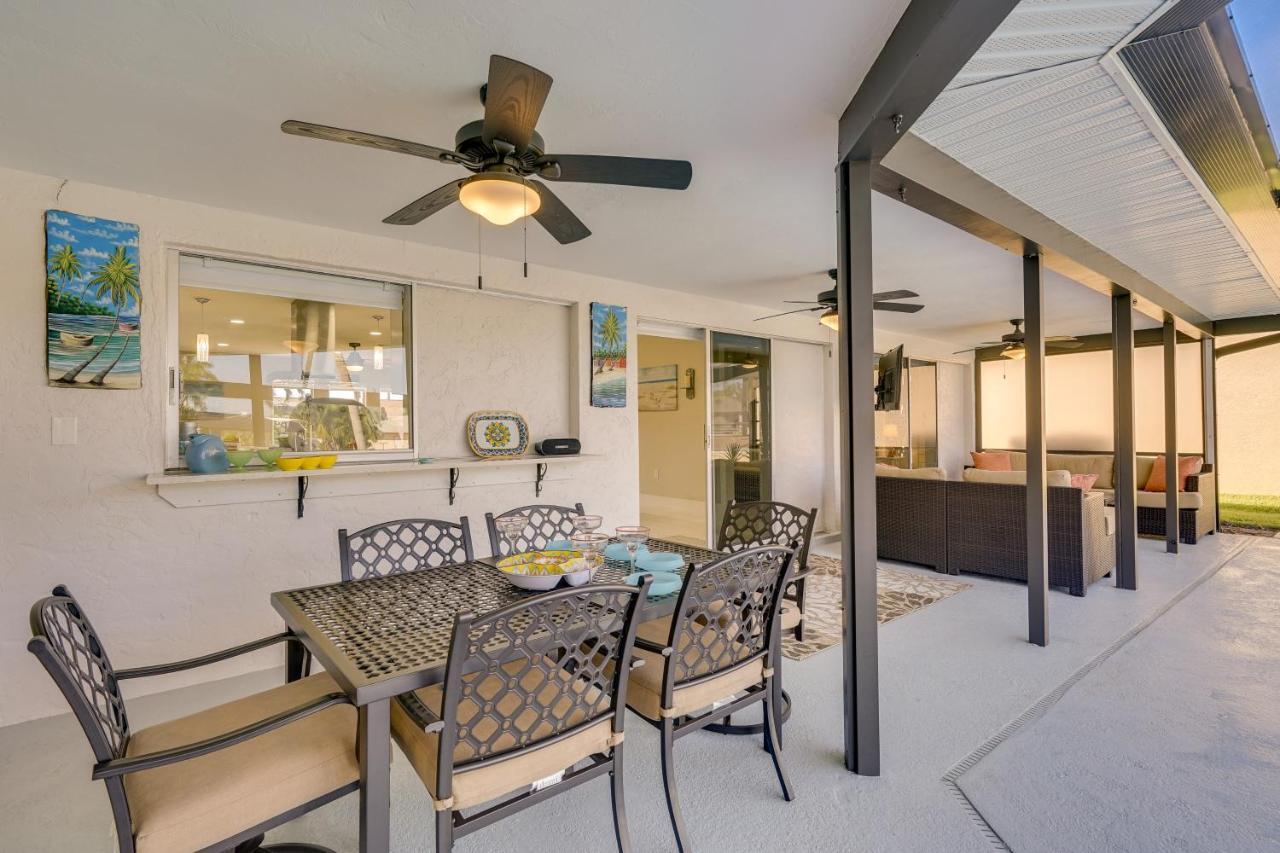 Waterfront Cape Coral Home With Private Pool! エクステリア 写真