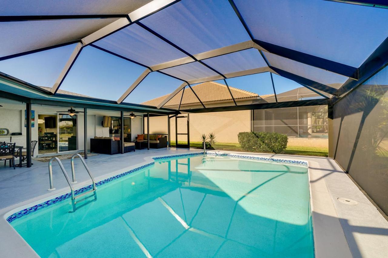 Waterfront Cape Coral Home With Private Pool! エクステリア 写真