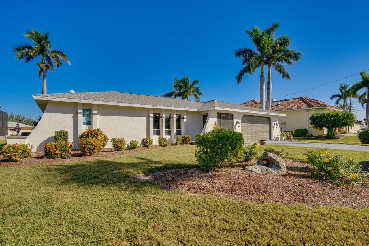 Waterfront Cape Coral Home With Private Pool! エクステリア 写真